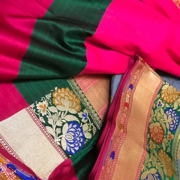 Gorgeous  Katan Semi Silk  Sari With Blouse - Picture 4 of 7